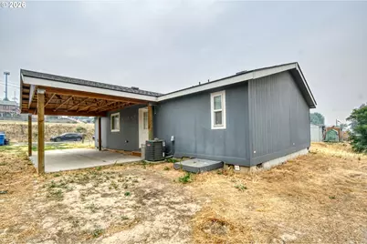 826 SE 10th St, Pendleton, OR 97801 - Photo 34