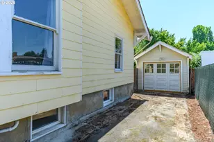 630 SE 1st St, McMinnville, OR 97128 - Photo 38