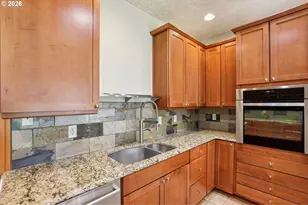 2190 NE 229th Ct, Fairview, OR 97024 - Photo 16