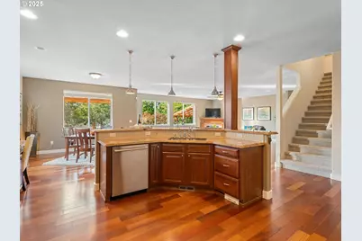 13284 SW Nicole Ln, Portland, OR 97224 - Photo 8