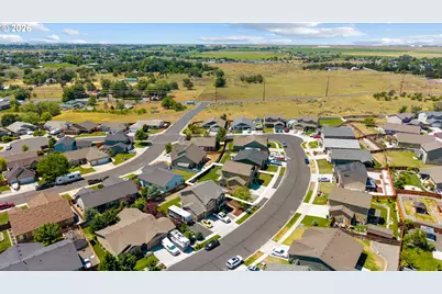 2328 NW Eucalyptus Dr, Hermiston, OR 97838 - Photo 40