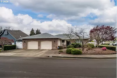 1213 NW Riverfront Dr, Roseburg, OR 97471 - Photo 1