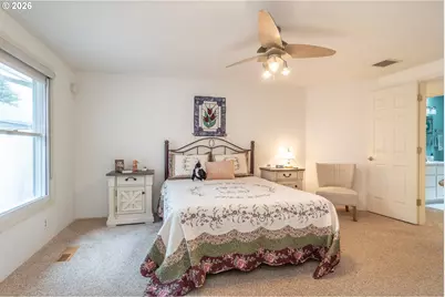 1213 NW Riverfront Dr, Roseburg, OR 97471 - Photo 26