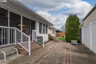 1213 NW Riverfront Dr, Roseburg, OR 97471 - Photo 40