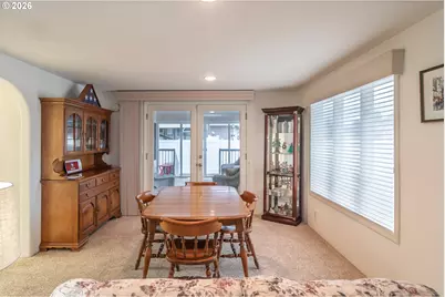 1213 NW Riverfront Dr, Roseburg, OR 97471 - Photo 10