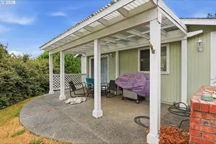 1624 Applewood Dr, Coos Bay, OR 97420 - Photo 40