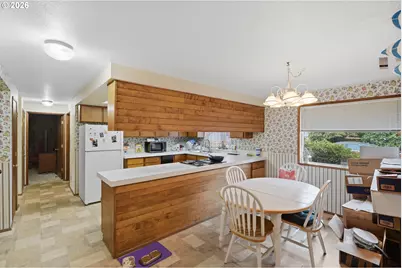 1624 Applewood Dr, Coos Bay, OR 97420 - Photo 26