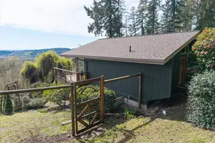 1915 NW Cascade Heights Dr, Albany, OR 97321 - Photo 8
