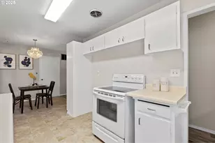 16671 SE Haig Dr, Portland, OR 97236 - Photo 30