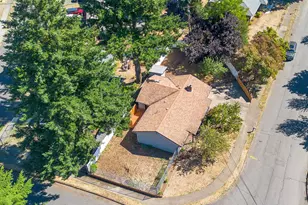 16671 SE Haig Dr, Portland, OR 97236 - Photo 6