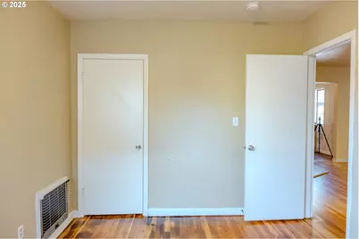 8027 SE Rhone St, Portland, OR 97206 - Photo 14