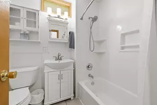 11824 NE Morris St, Portland, OR 97220 - Photo 18