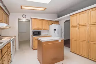 1949 SE Palmquist Rd, Gresham, OR 97080 - Photo 12