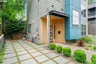2885 NE Couch St, Portland, OR 97232 - Photo 1