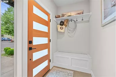 2885 NE Couch St, Portland, OR 97232 - Photo 6