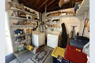 2076 Roberts Rd, Medford, OR 97504 - Photo 22