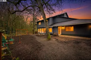 3102 NE Royal Oaks Dr, Vancouver, WA 98662 - Photo 2