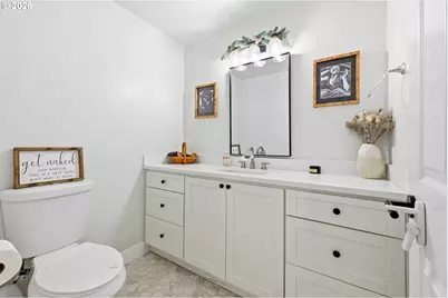 3102 NE Royal Oaks Dr, Vancouver, WA 98662 - Photo 18