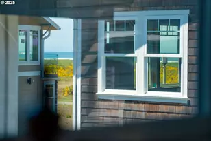 1164 Beach Dr, Seaside, OR 97138 - Photo 18