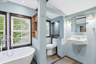 5820 SW Nevada Ct, Portland, OR 97219 - Photo 16