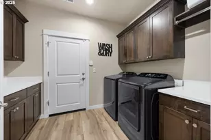 881 Medina Ave, Sutherlin, OR 97479 - Photo 20