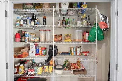 881 Medina Ave, Sutherlin, OR 97479 - Photo 10