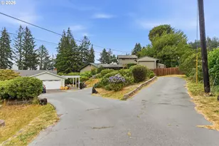 1624 Applewood Dr, Coos Bay, OR 97420 - Photo 40