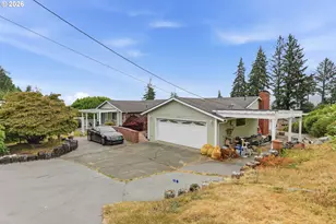1624 Applewood Dr, Coos Bay, OR 97420 - Photo 2