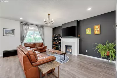 138 S 7th St, Carlton, OR 97111 - Photo 12