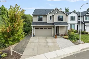 138 S 7th St, Carlton, OR 97111 - Photo 2