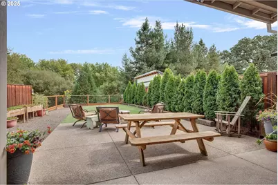 138 S 7th St, Carlton, OR 97111 - Photo 34