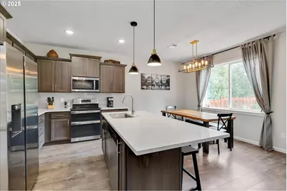 138 S 7th St, Carlton, OR 97111 - Photo 14