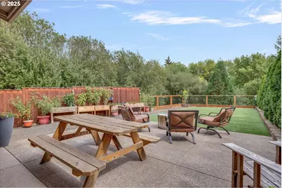 138 S 7th St, Carlton, OR 97111 - Photo 34