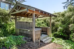 37240 N 2nd St, Manzanita, OR 97130 - Photo 38