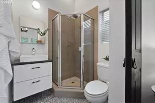 4303 SE Division St, Portland, OR 97206 - Photo 24
