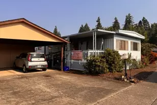 658 S 57th St, Springfield, OR 97478 - Photo 18