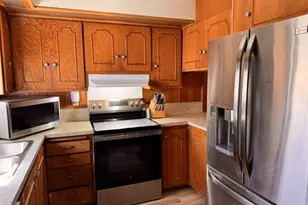 658 S 57th St, Springfield, OR 97478 - Photo 8