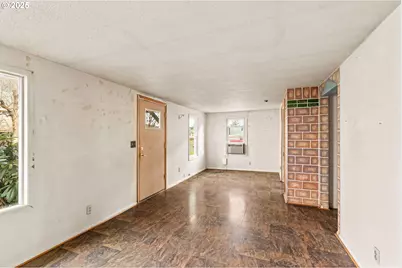 2665 C St, Springfield, OR 97477 - Photo 6