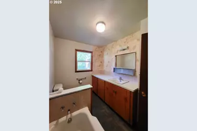 306 S Alder St, Wallowa, OR 97885 - Photo 20