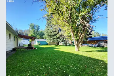306 S Alder St, Wallowa, OR 97885 - Photo 10