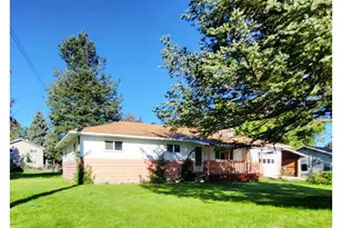 306 S Alder St, Wallowa, OR 97885 - Photo 4