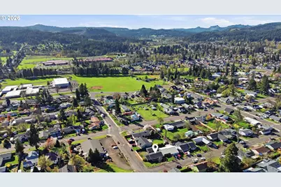 1467 S 7th Ave, Cottage Grove, OR 97424 - Photo 46