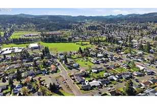 1467 S 7th Ave, Cottage Grove, OR 97424 - Photo 46