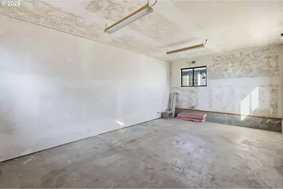 1467 S 7th Ave, Cottage Grove, OR 97424 - Photo 28