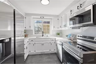 1467 S 7th Ave, Cottage Grove, OR 97424 - Photo 16