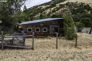 2815 Dead Indian Memorial Rd, Ashland, OR 97520 - Photo 2