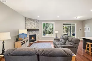 2045 34th St, Washougal, WA 98671 - Photo 4