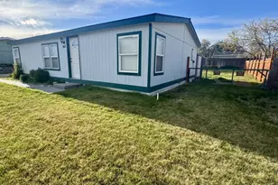 160 Elizabeth Dr, Stanfield, OR 97875 - Photo 2