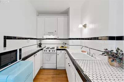 2015 NW Flanders St #513, Portland, OR 97209 - Photo 12