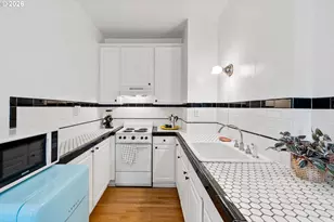 2015 NW Flanders St, Portland, OR 97209 - Photo 12